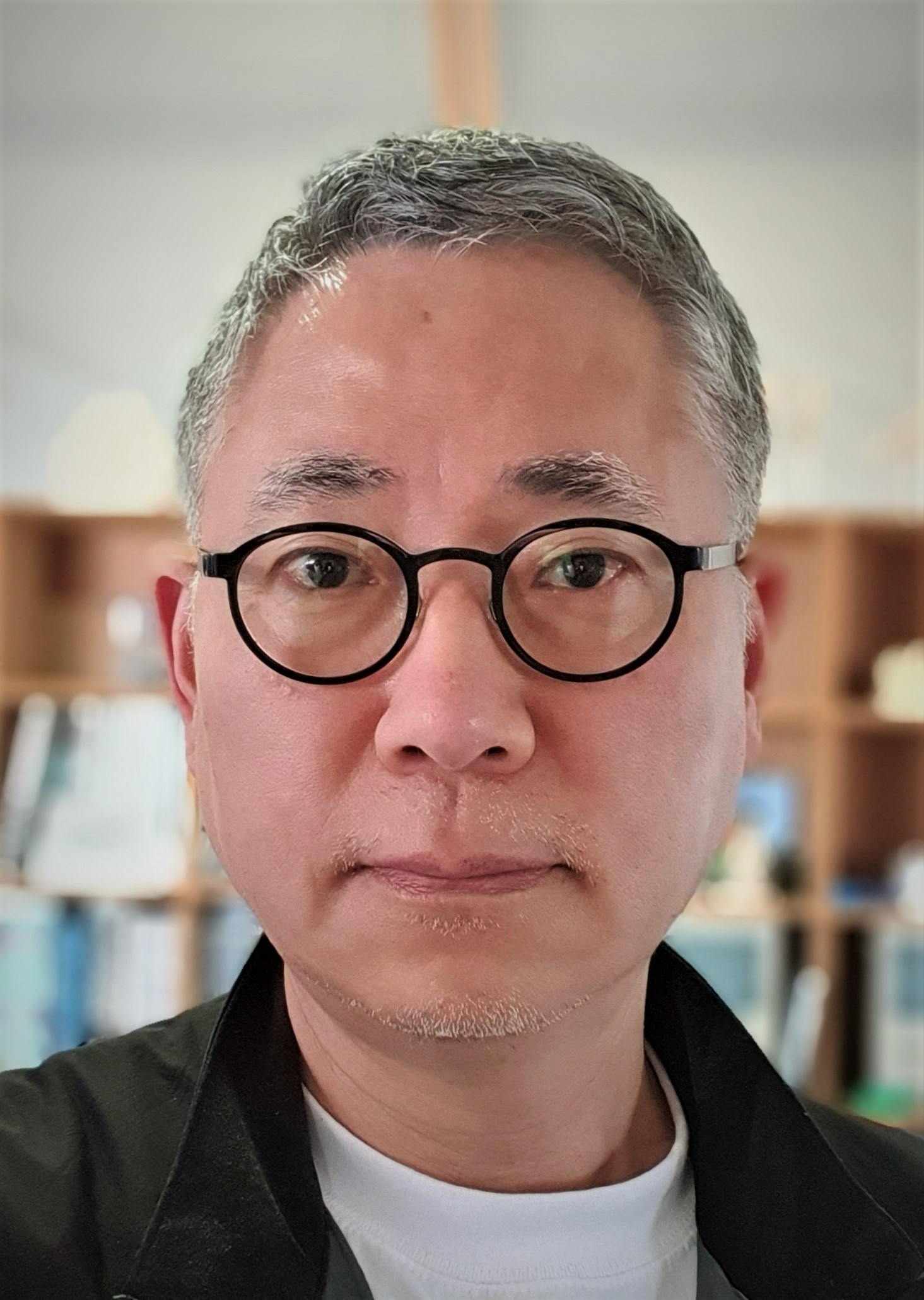 Dong Cheol Lee